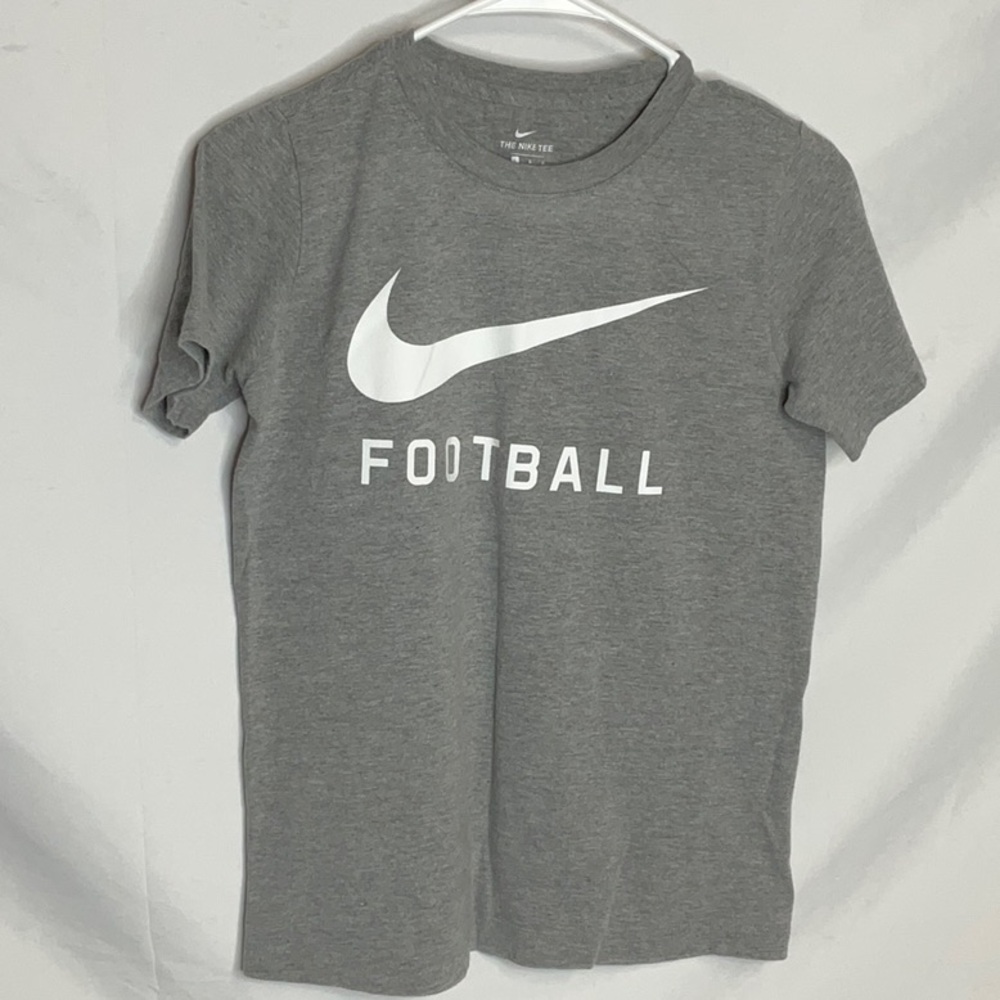 The Nike Tee Gray Football TShirt Kids Size L